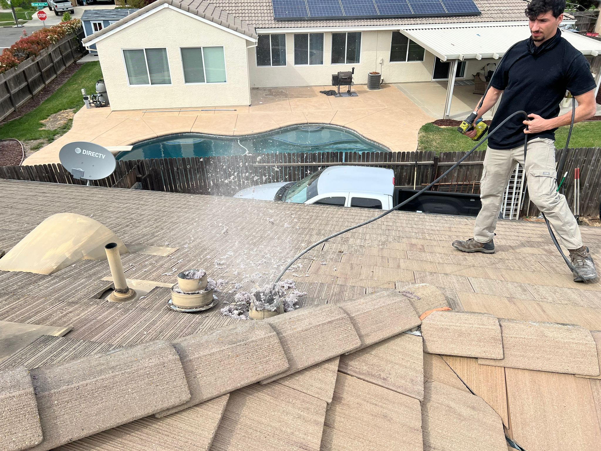 Professional dryer vent cleaning service in Sherman Oaks CA removing lint buildup